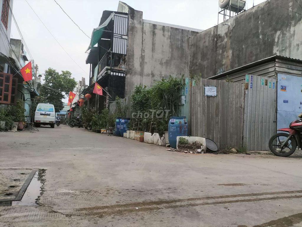  🔥 gấpgấp ngợp quá rồi  có 2,2ty góc 2 mặt tiền  ngay chợ nhanh ạ.  