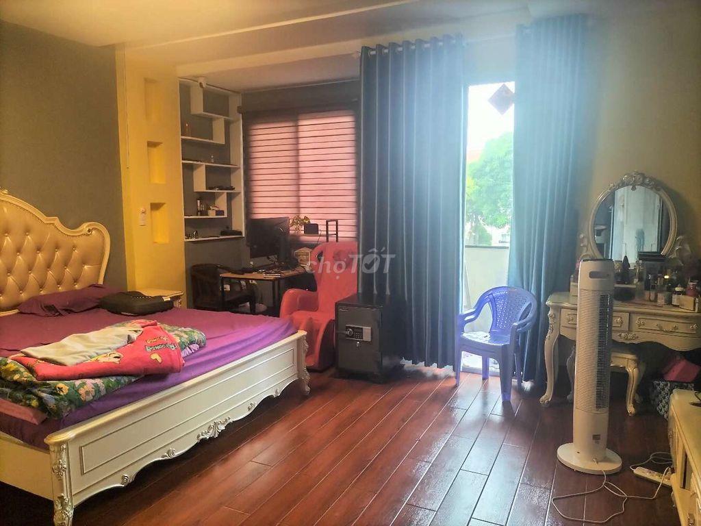 bán gấp nhà Visip1  150m2 trệt  2lầu rẻ hơn thị trường 300t 