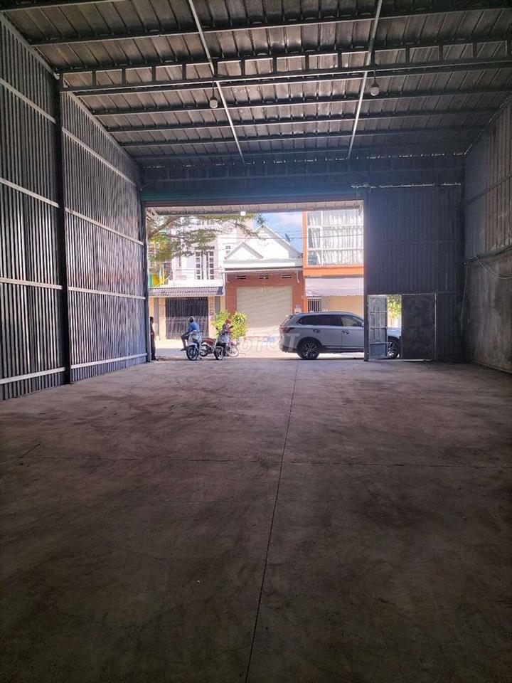 🔥 kho xưởngcho thuê rẻ nhất visip1. 10x30=300m2.có 17t nhanh mới kịp a