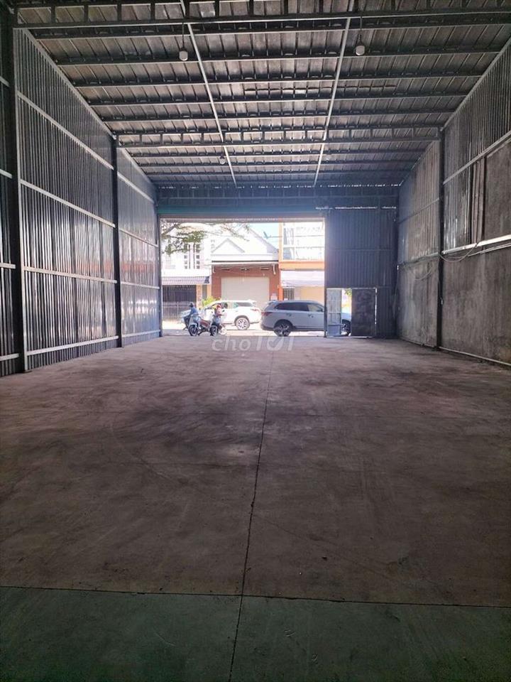 🔥 kho xưởngcho thuê rẻ nhất visip1. 10x30=300m2.có 17t nhanh mới kịp a
