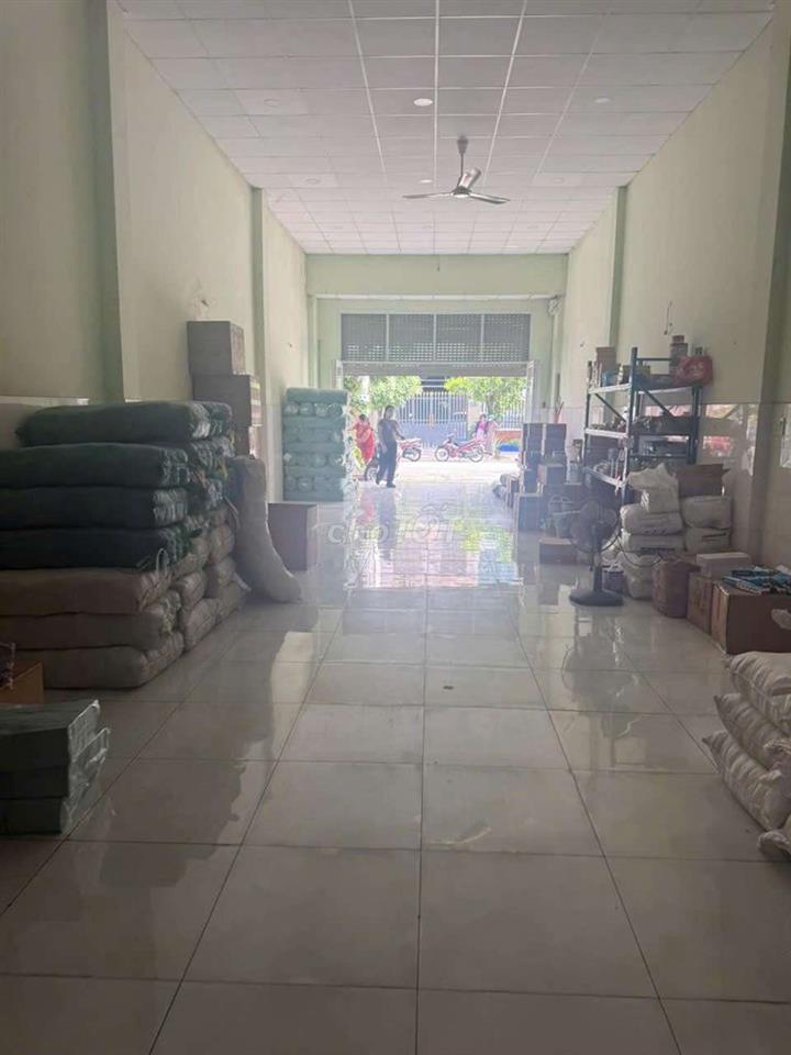 Nhà ngợp lắm rồi giảm sốc 950t còn có 4,6ty visip1 nhanh mới kịp ạ