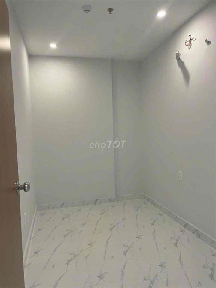 chính chủ cho thuê căn hộ 818