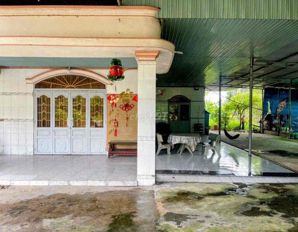 chính chủ nhà nhà mặt tiền DT750