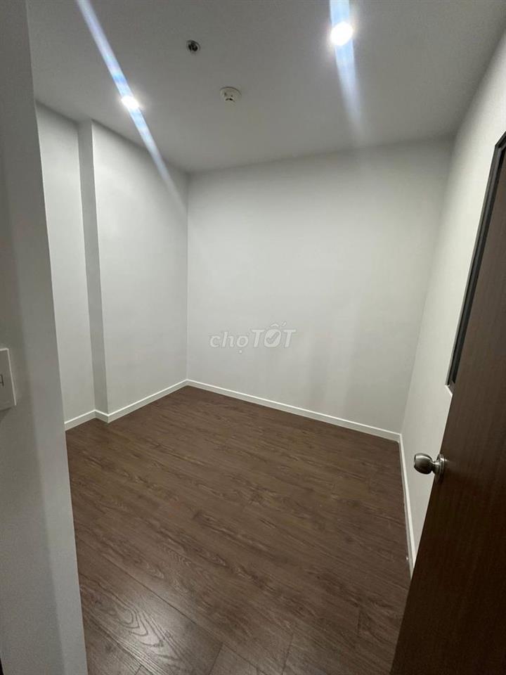 Căn 2PN ở được 4 -5 bạn chỉ khoảng 1,8 - 1,9triệu/người ngay Làng ĐHQG