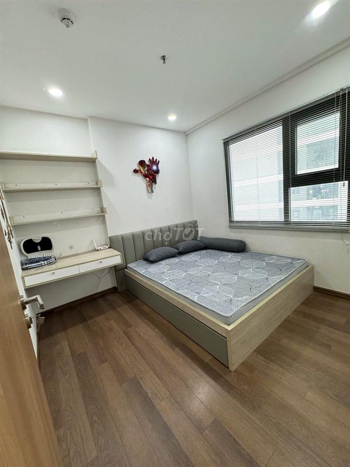 Cho thuê 2PN Legacy Central 