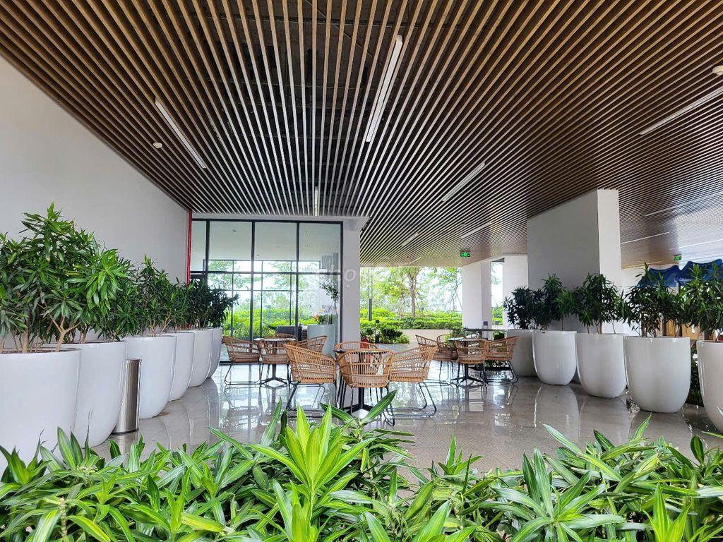 Cần bán căn hộ 70m2 rộng thoáng sẵn sổ, giao nhà ngay
