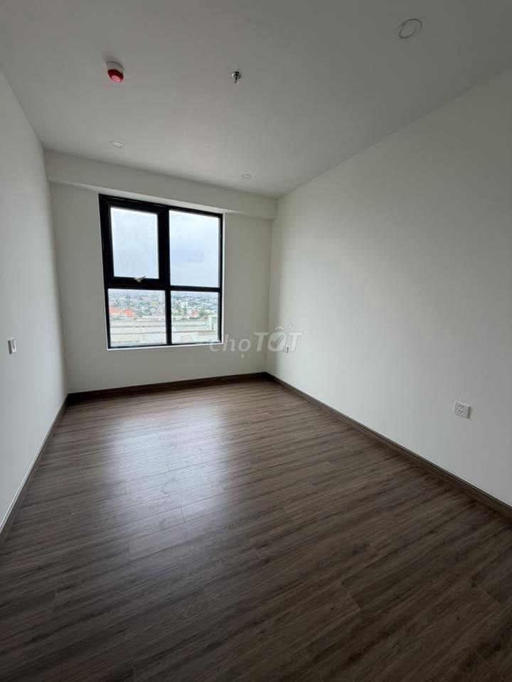 Cho thuê căn góc siêu rộng mới 100% ngay chợ Lái Thiêu, view sông