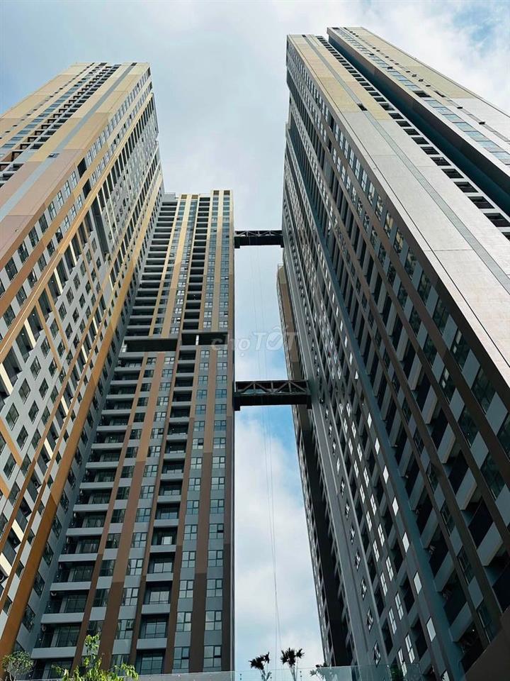 Cho thuê căn góc siêu rộng mới 100% ngay chợ Lái Thiêu, view sông
