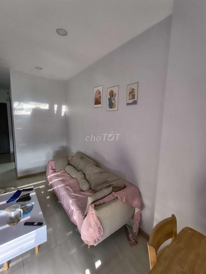 Cho thuê căn Bcons Garden vào ở ngay; nội thất đầy đủ