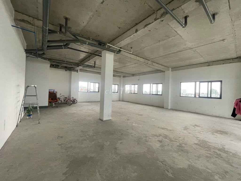 MB cho thuê dt : 11 x 14m2, giá 16tr/ Gần chợ ĐÔng hoà