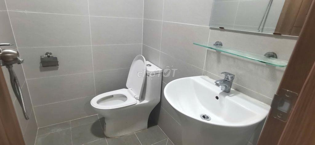 Cho thuê 2pn giá 5.5tr tại làng đại học