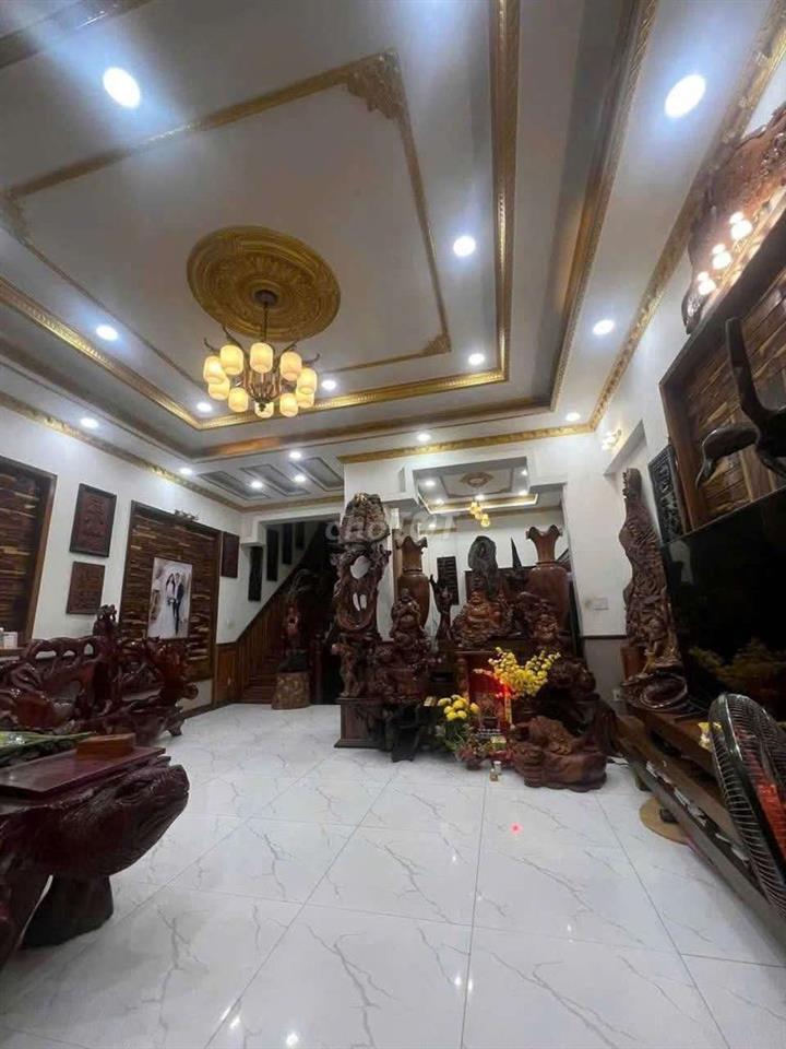 Nhà phố 2 mặt tiền kế bên Vincom550 Dĩ An