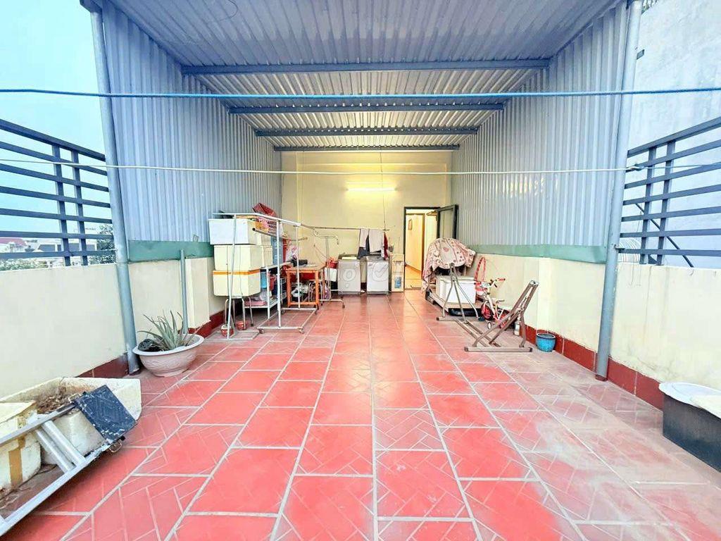 Nhà 3 Lầu hoàn công mặt tiền kinh doanh gần BigC Go và chợ Dĩ An 1