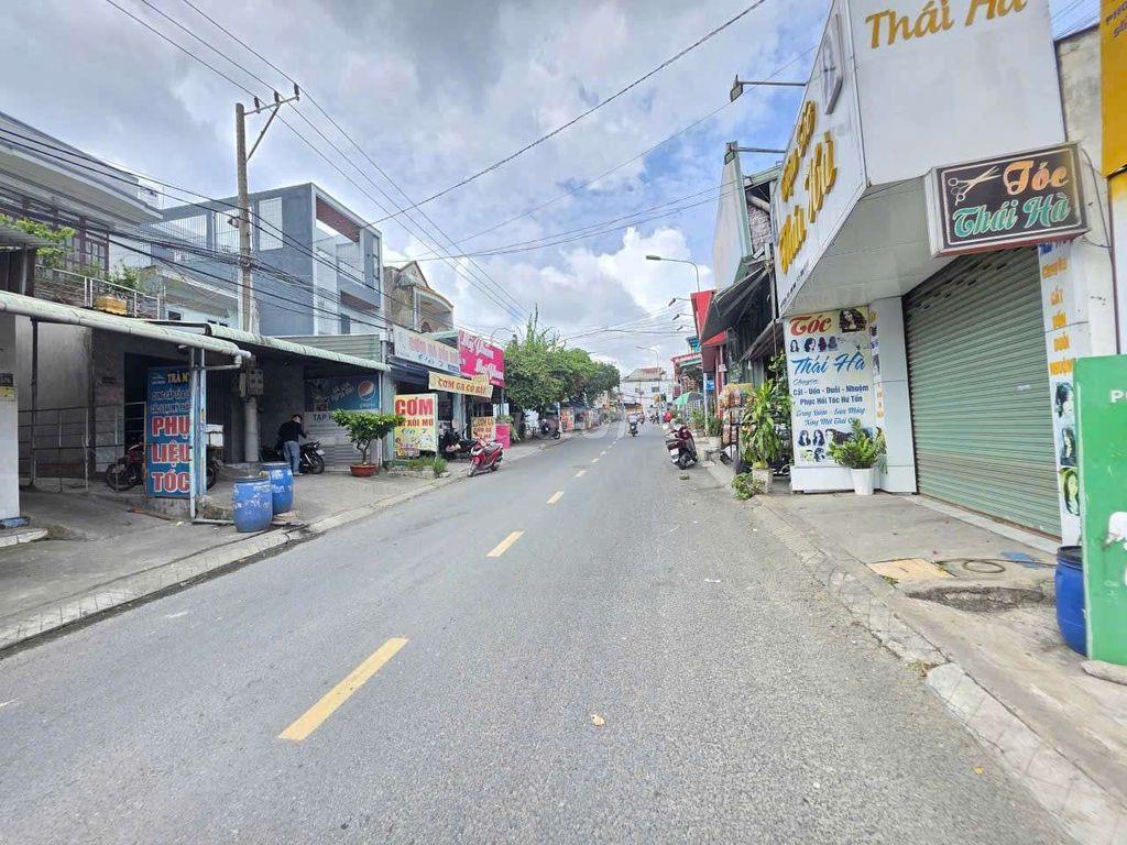 Nhà phố mặt tiền sầm uất đường Cây Da gần chợ, ngã tư Chiêu Liêu 