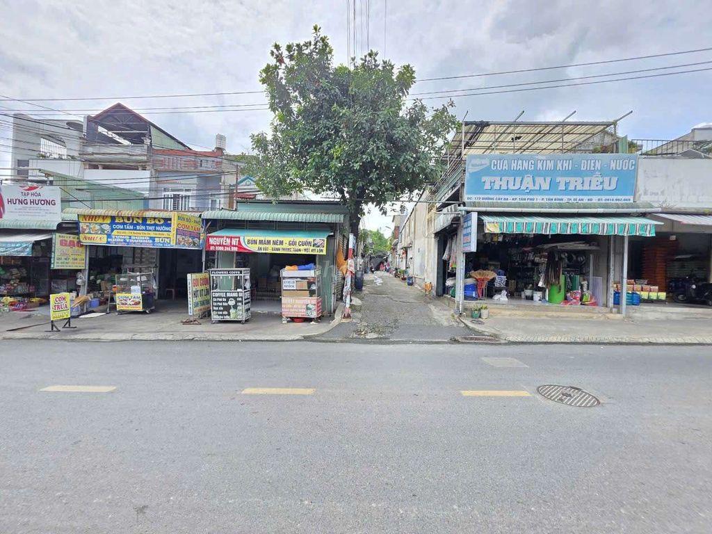 Nhà phố mặt tiền sầm uất đường Cây Da gần chợ, ngã tư Chiêu Liêu 