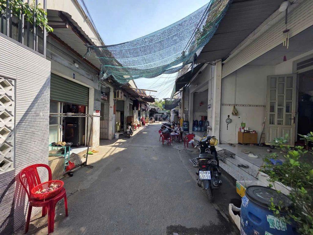 Nhà trọ 1 trệt 1 lầu gần chợ Việt Lập, phường An Bình, Dĩ An
