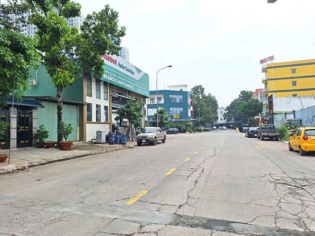 Đất 171m ngang 6m mặt tiền kinh doanh gần VinCom ngã tư 550 Dĩ An.