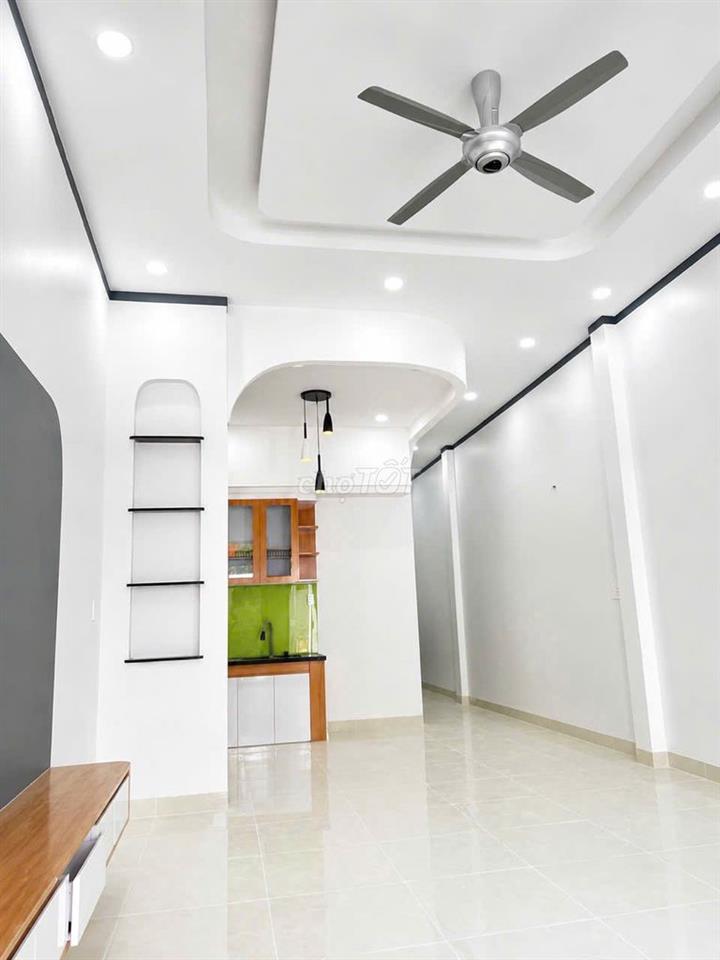 2.38 TỶ NHÀ CẤP 4 HIỆP AN - 4.2 x 27 , HẺM XE HƠI 6M