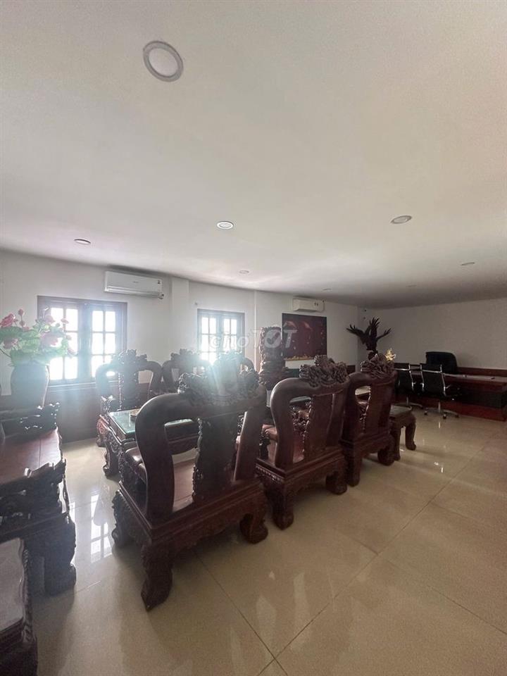 Cho thuê tòa mặt tiền Trường Sơn - ngay Sân bay , 160tr / tháng