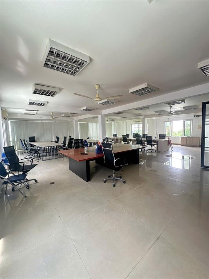 Cho thuê tòa mặt tiền Trường Sơn - ngay Sân bay , 160tr / tháng