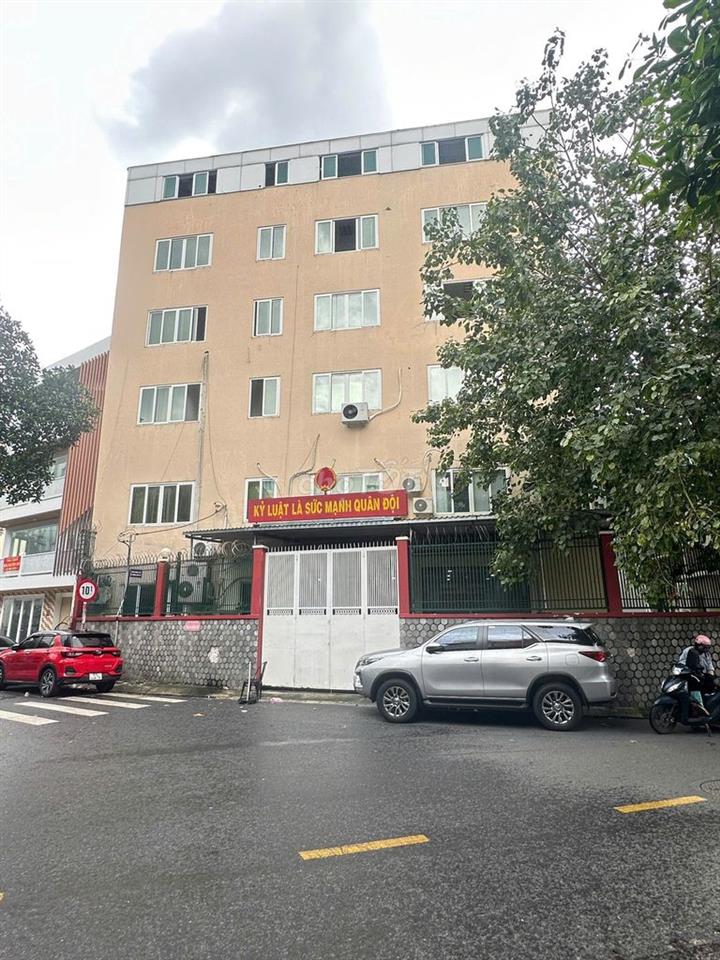 Cho thuê tòa mặt tiền Trường Sơn - ngay Sân bay , 160tr / tháng
