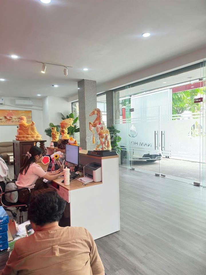 Cho thuê tòa mặt tiền Trường Sơn - ngay Sân bay , 160tr / tháng