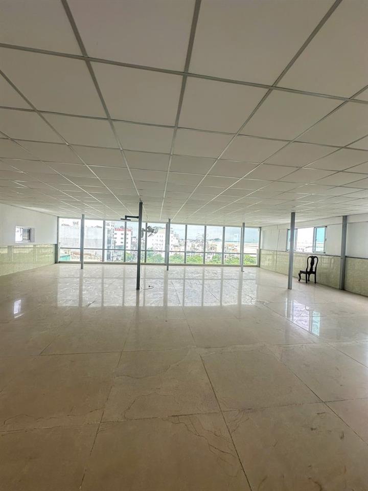 Cho thuê tòa mặt tiền Trường Sơn - ngay Sân bay , 160tr / tháng