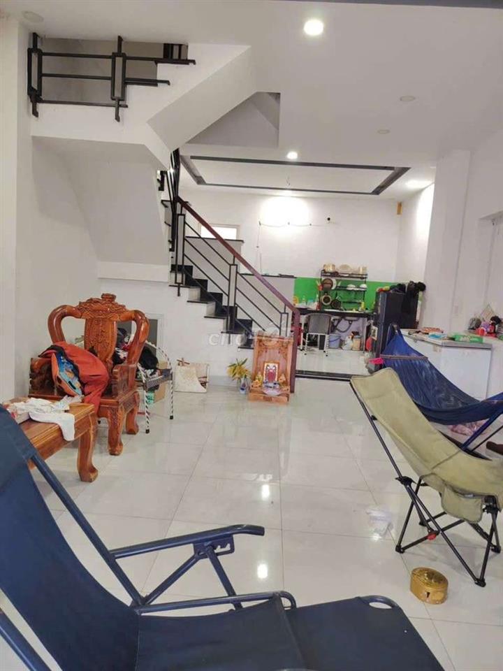 nhà số hồng riêng chính chủ