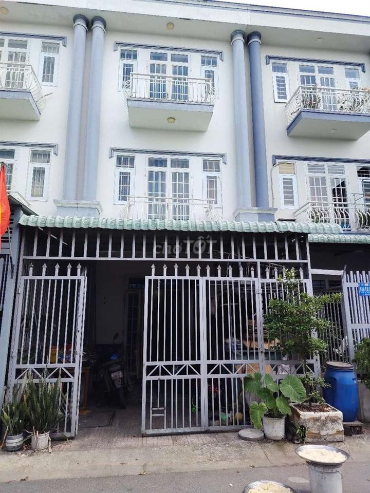 nhà số hồng riêng chính chủ