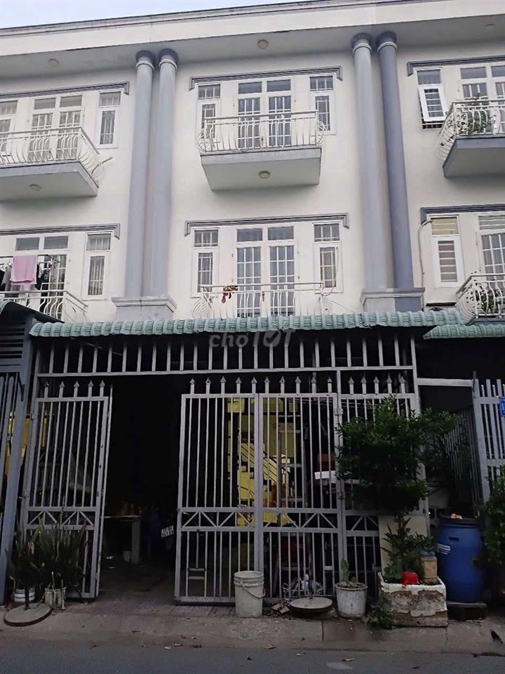 nhà số hồng riêng chính chủ