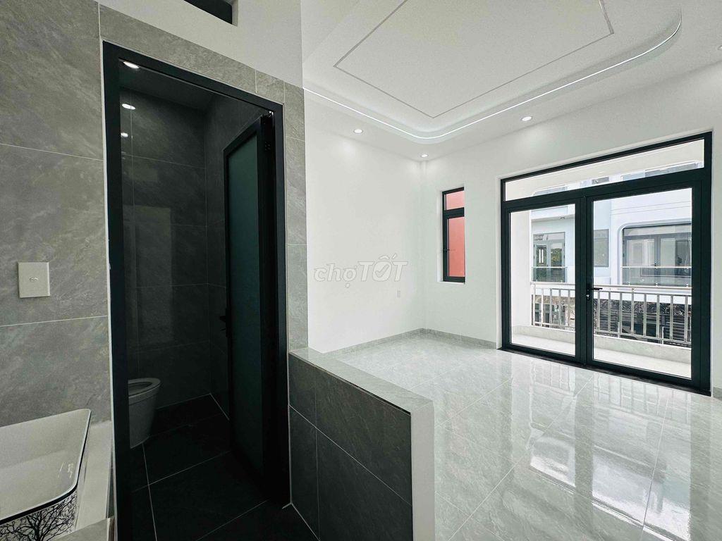 Bán Gấp Nhà 3 Tầng Rẻ hơn hàng xóm 450tr kế bên Aeon_ Cạnh Chợ Đêm