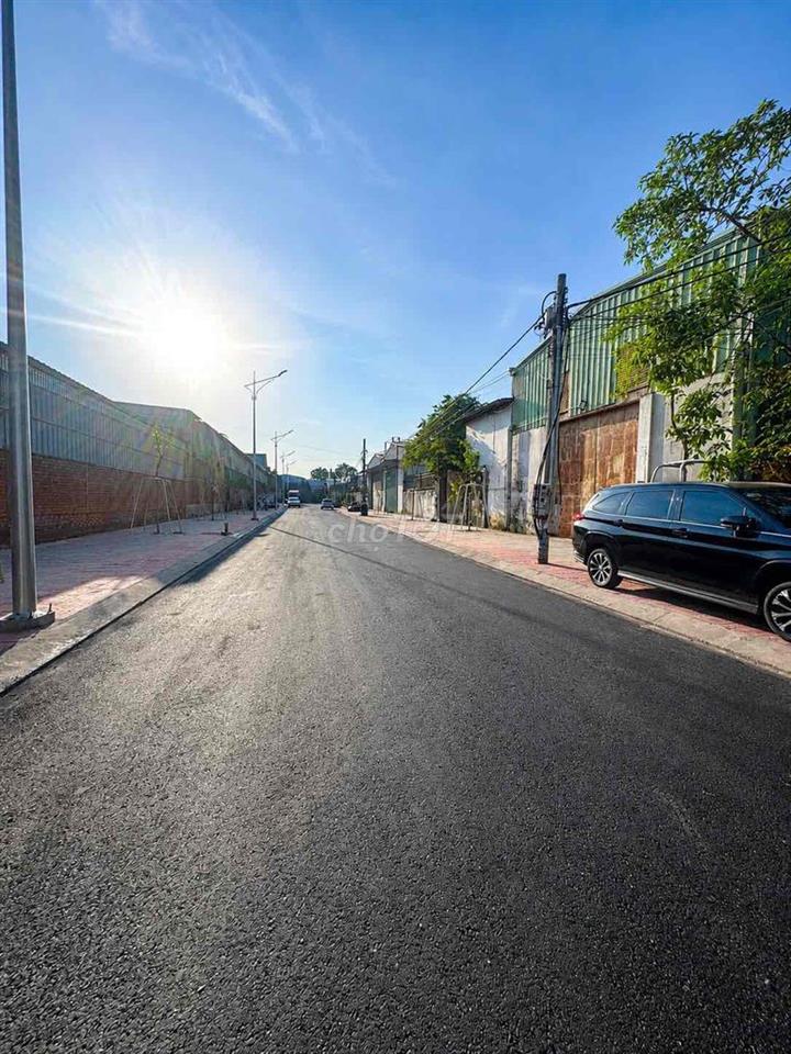 Dãy Trọ 165m2 full thổ cư đường 18m thoát hiểm 6m Bán Gấp 4tỷ1