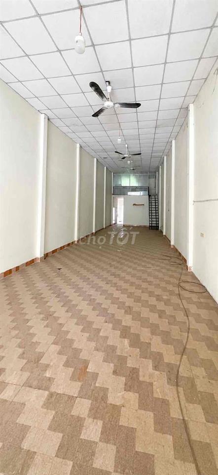 Nhà Mặt Tiền Đối diện Chợ D8 KDC Thuận Giao giá ngộp 5.5tỷ