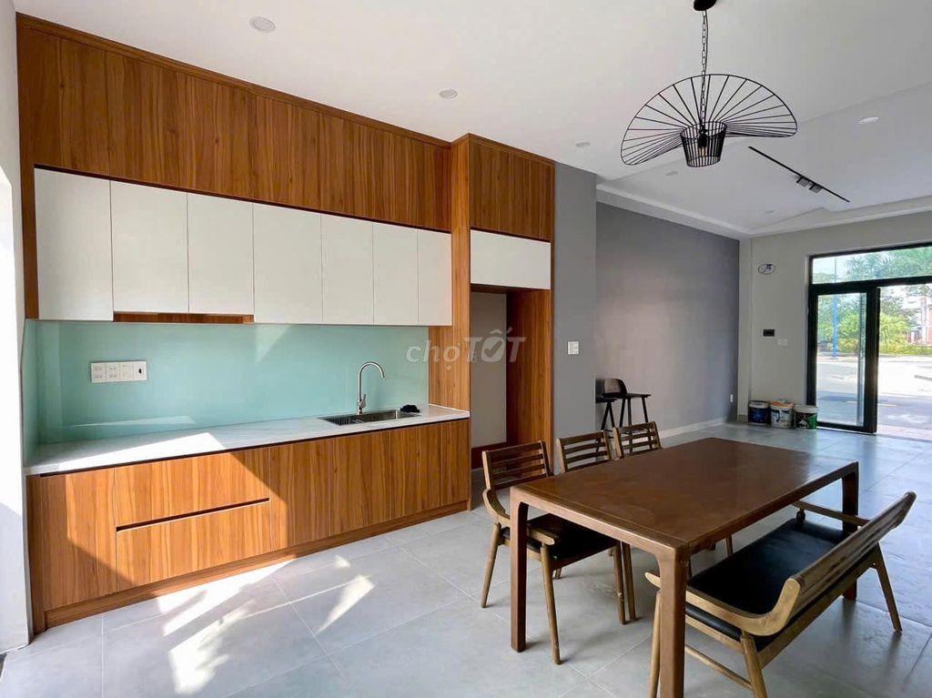 bán nhà 1 trệt 1 lầu Thuận An