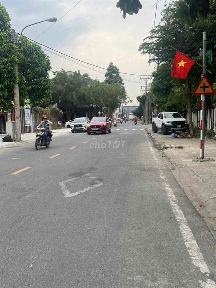 chính chủ bán nhà D35 KDC Việt Sing