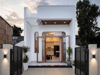 Nhà cấp 4 gần chợ mp1 dân cư đông , đường xe ô tô