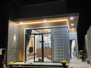 Nhà tại khu công nghiệp visip 2 , gần chợ và trường học , sân đậu ô tô