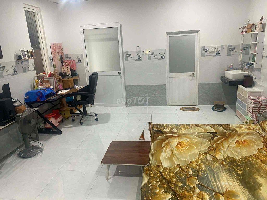 Nhà đẹp gần trung tâm TDM