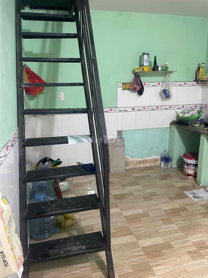 Cần tiền bán gấp căn nhà cấp 4
