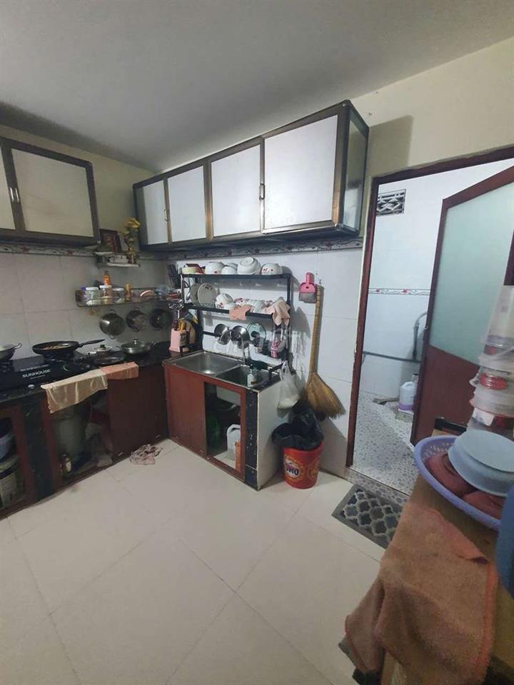 NHÀ MẶT TIỀN KINH DOANH BUÔN BÁN TRUNG TÂM LÁI TJIÊI ,TP HCM