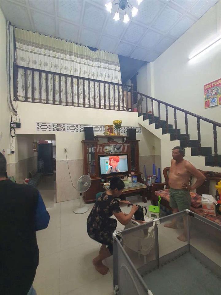 NHÀ MẶT TIỀN KINH DOANH BUÔN BÁN TRUNG TÂM LÁI TJIÊI ,TP HCM