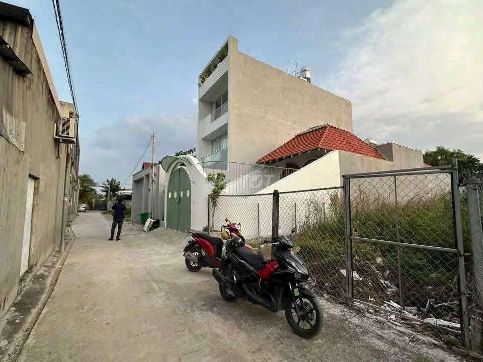 ĐẤT ĐẸP HƯNG ĐỊNH ,SÁT CHỢ BÚNG 