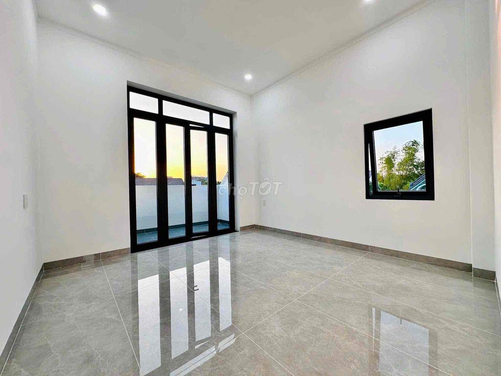 Nhà Đẹp Phú Hoà Hẽm Lê Hồng Phong , nhựa 5m gần chợ. ngang 7m ,3 tầng
