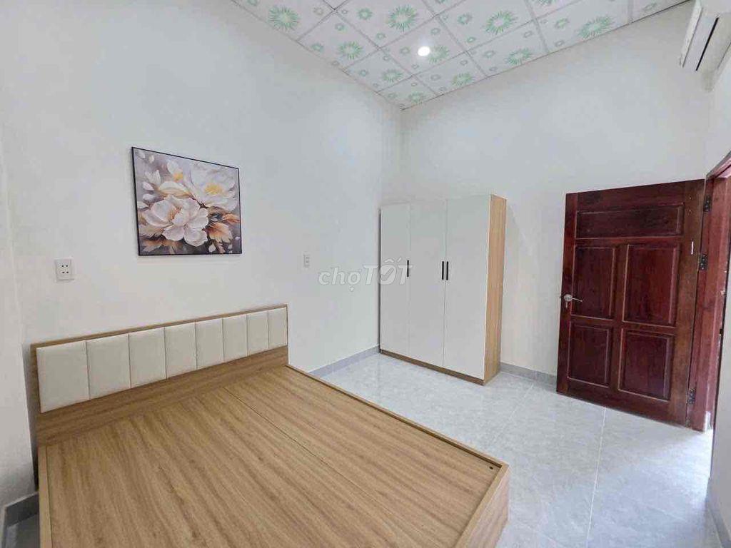 Nhà Hiệp Thành Hẽm  232 Nguyễn Đức Thuận 1tr1L 2pn ,2wc sẵn nội thất