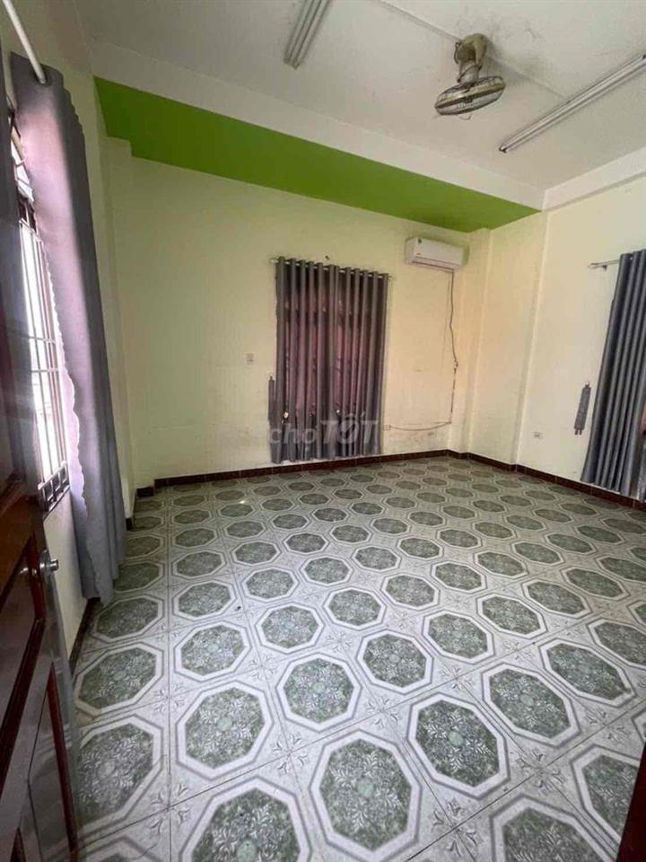 Mặt bằng Đẹp Đại Lộ Bình Dương ,Ngay Ngã 3 , 3 tầng 5,2x35m