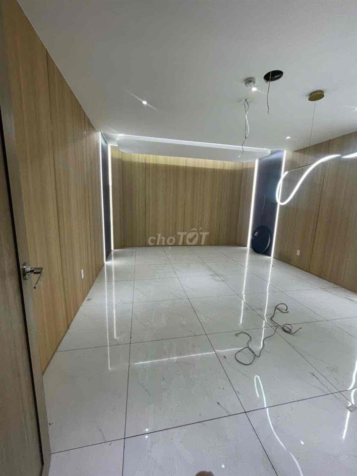 Mặt bằng Đẹp Đại Lộ Bình Dương ,Ngay Ngã 3 , 3 tầng 5,2x35m
