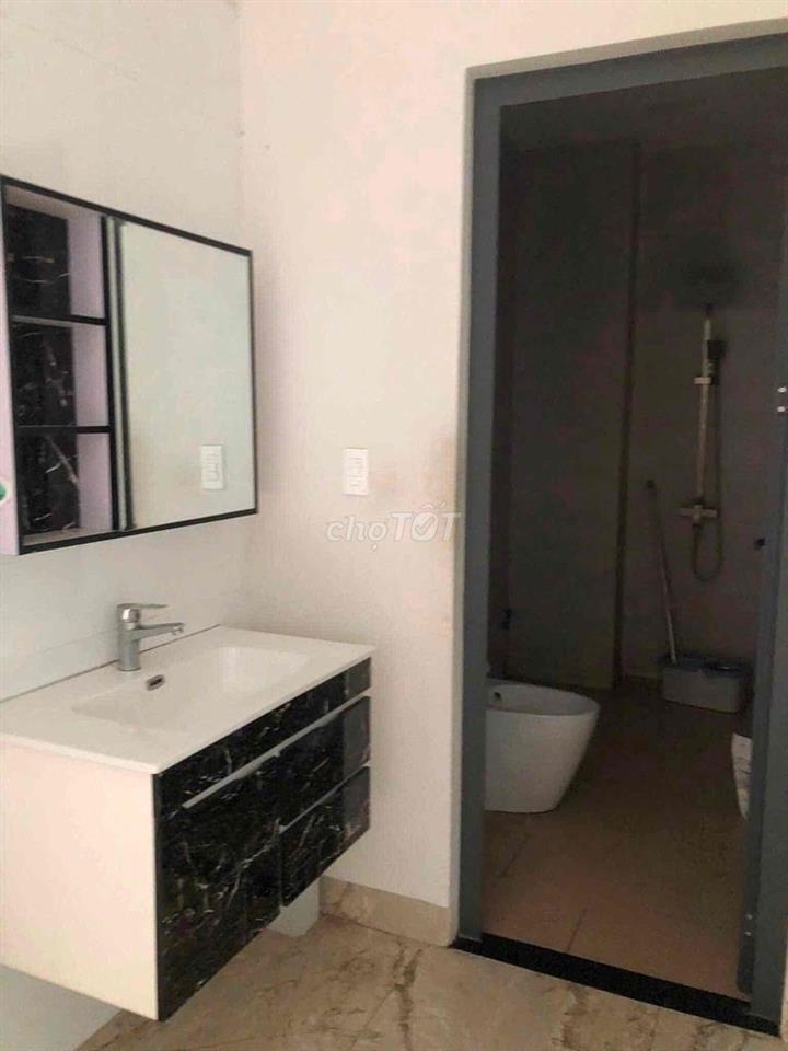 Biệt Thự Thành Phố Mới , gần eaon. 320m2 1 trệt 1 Lầu full nội thất