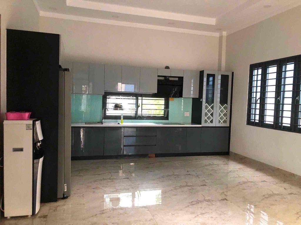 Biệt Thự Thành Phố Mới , gần eaon. 320m2 1 trệt 1 Lầu full nội thất