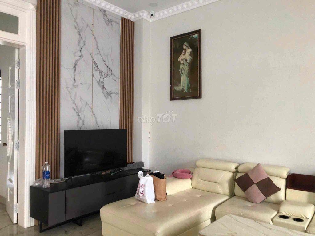 Biệt Thự Thành Phố Mới , gần eaon. 320m2 1 trệt 1 Lầu full nội thất