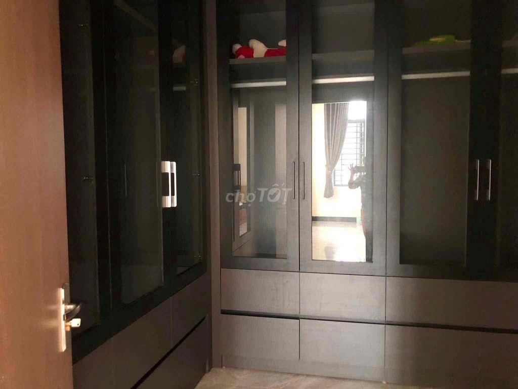 Biệt Thự Thành Phố Mới , gần eaon. 320m2 1 trệt 1 Lầu full nội thất